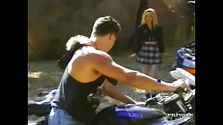 Davia Linn & Sid Deuce, Assfucked by the Mechanic