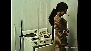 Whos In Hold in check Order &lpar;1976&rpar;